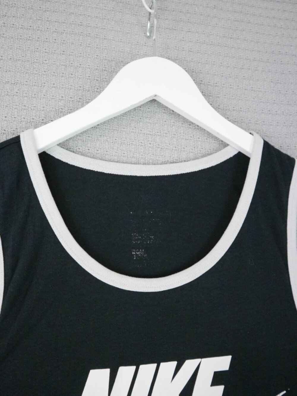 Nike Black and White Contrast Detail Logo Athletic Tank Top Sleeveless XL - Picture 4 of 7